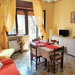 Le Querce Feriehus San Severino